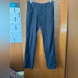 Women's Lululemon black sports pants 32x32